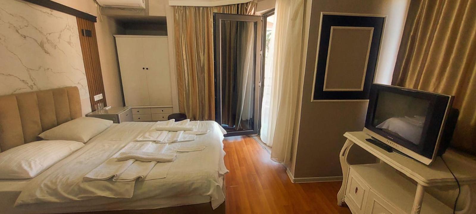 Metrepol Hotel Batumi Exterior photo